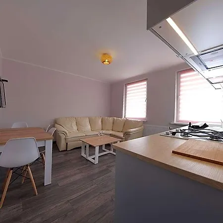 Апартаменти Cb, 200m Od Morza, 400m Od Monte Cassino, Sinus *