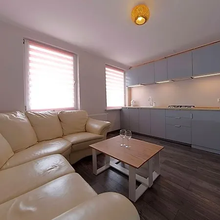 Апартаменти Cb, 200m Od Morza, 400m Od Monte Cassino, Sinus